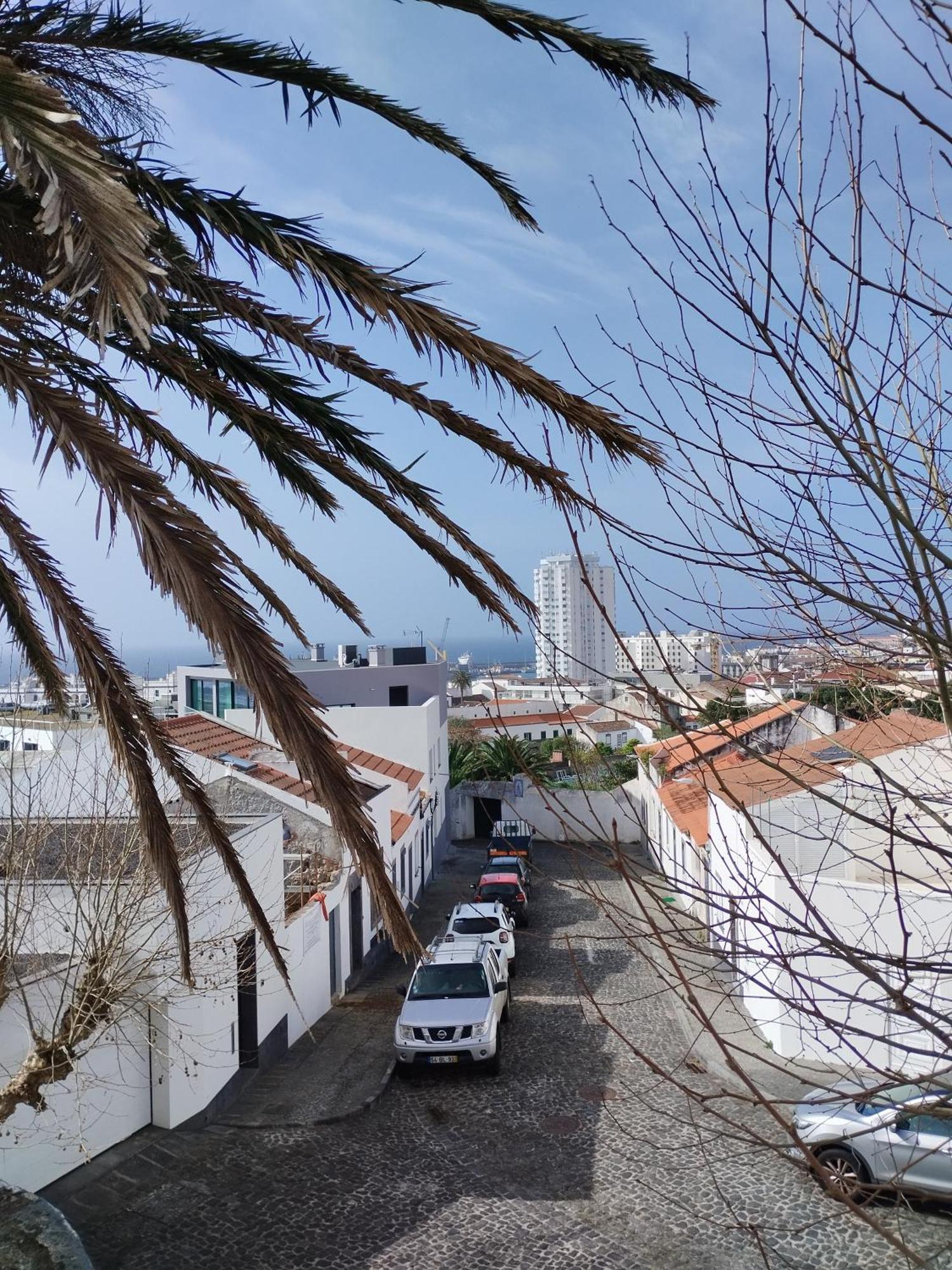 Home At Azores - Sunrise Apartment 蓬塔德尔加达 外观 照片