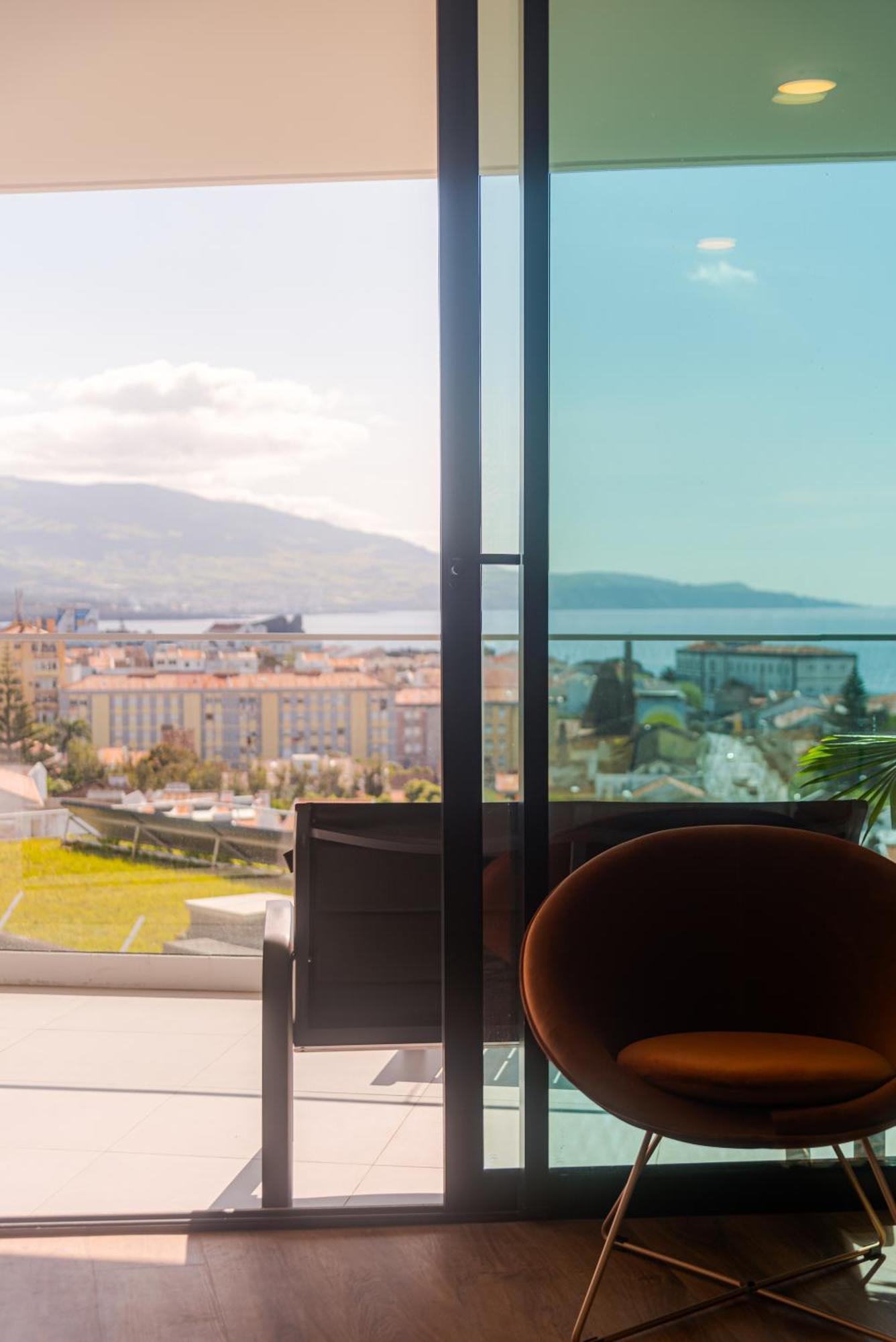 Home At Azores - Sunrise Apartment 蓬塔德尔加达 外观 照片